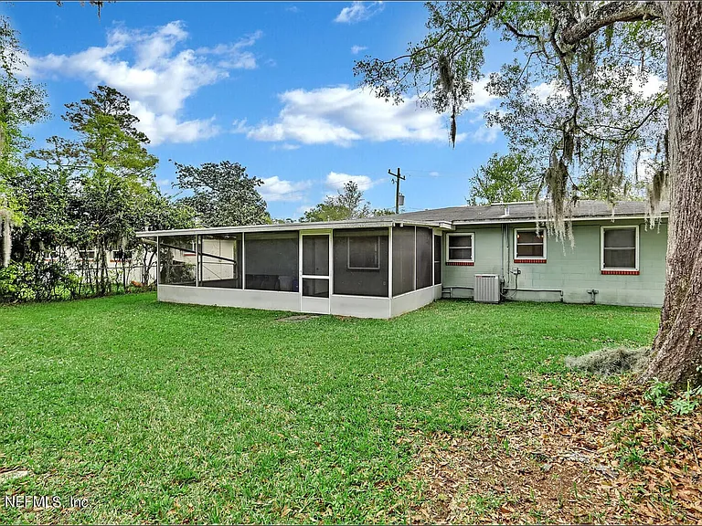 5012 Perrine Dr — Photo 4