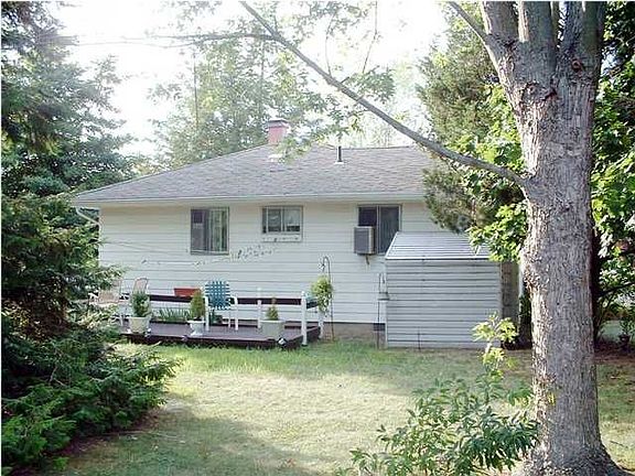 2nd image of 19 Caribbean Ct