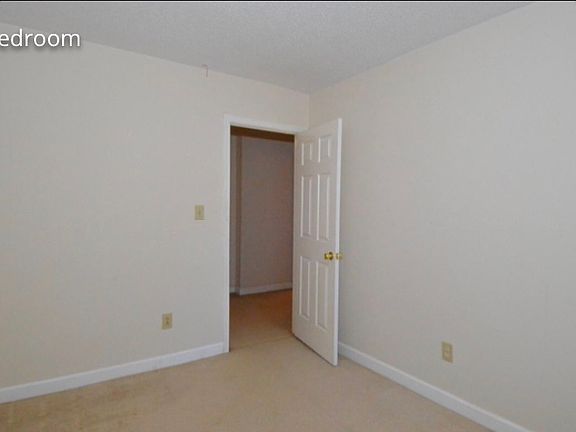 5th image of 1204 Basswood Ct