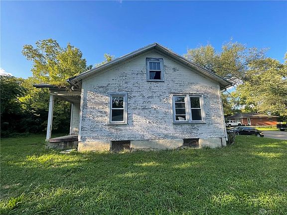 3rd image of 2037 Kensington Dr