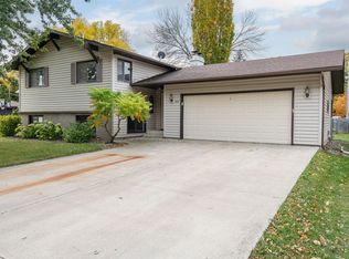 80 Richard Pl, Owatonna, MN 55060