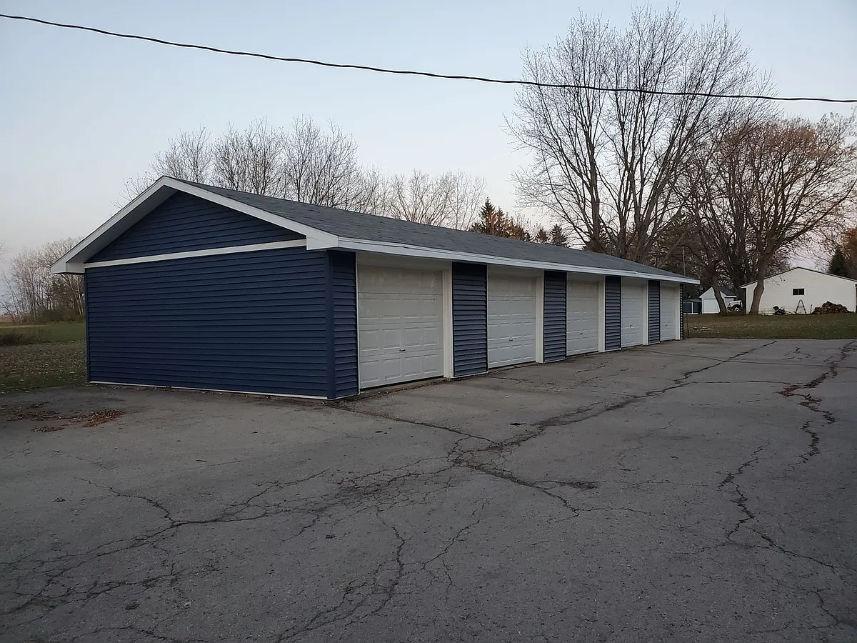 Building Photo - 605 E Pearl St
