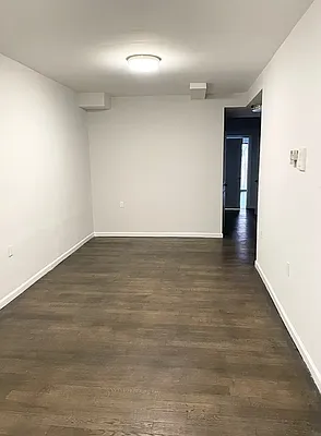 Rented by Icon Realty Services | media 23