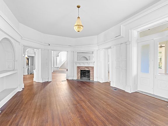 14th image of this home