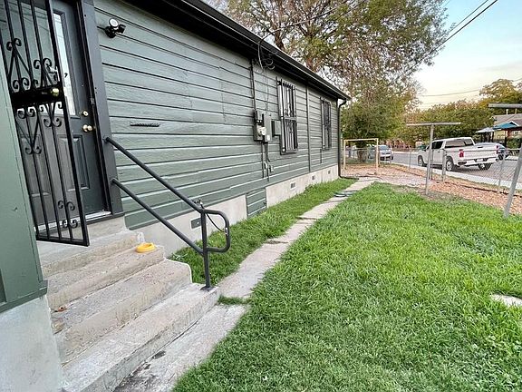 3rd image of 122 Matthews Ave