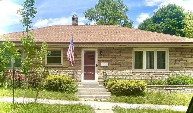 1st image of 7000 W Stevenson STREET