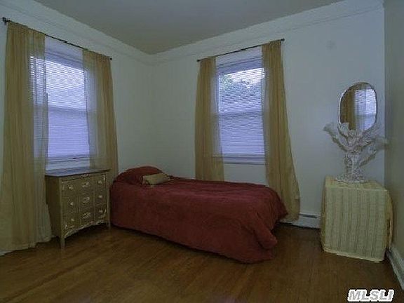 3rd image of 555 Kingston Ave