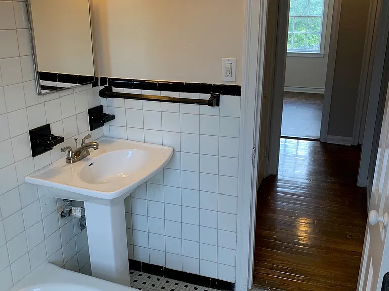 2848 Thornhill Rd — Photo 45