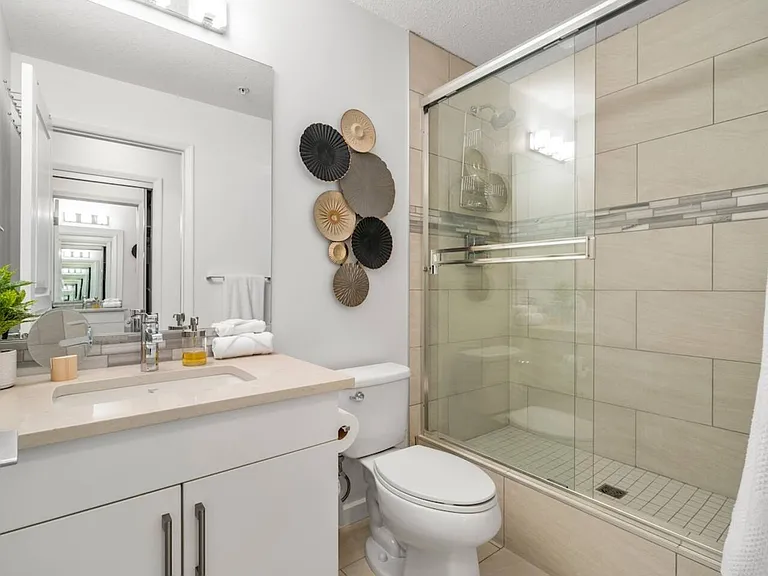 1320 1st St SE #206 — Photo 18