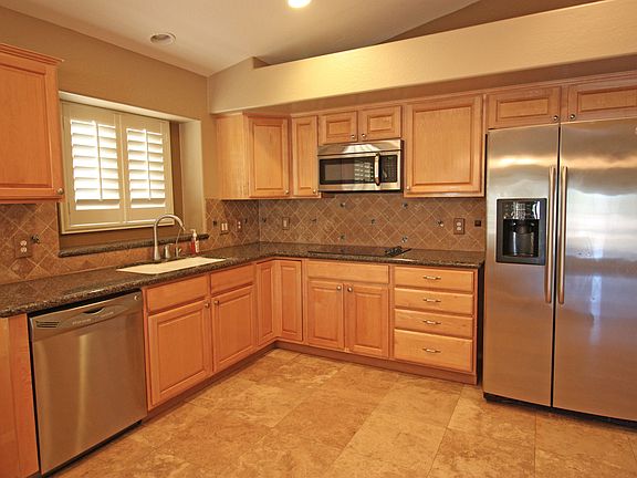 5th image of 2502 E Magnolia Dr