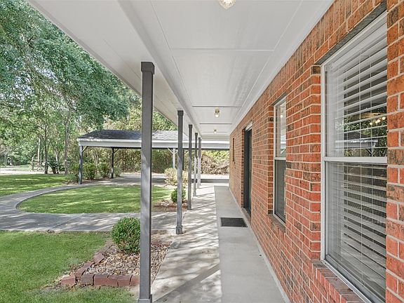 4th image of 15276 Capitol Hill Rd