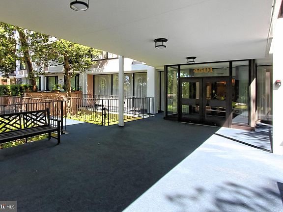 4th image of 4501 Arlington Blvd APT 122