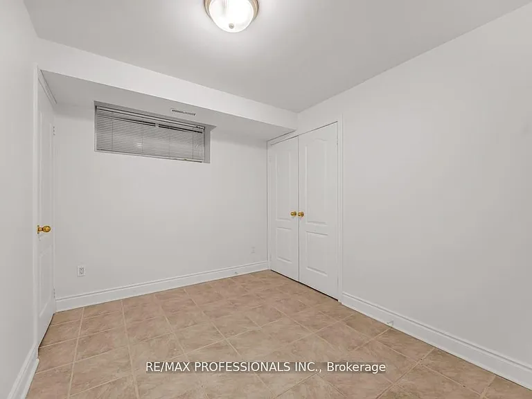 213 Major St #LOWER — Photo 7
