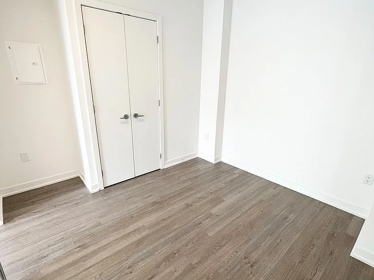 357 King St W #601 — Photo 9