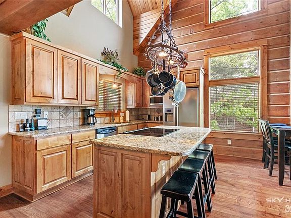 4th image of 21309 Black Oak Dr