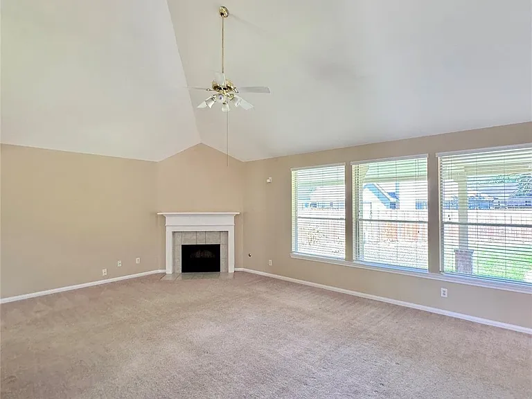 3318 Cotswald Trl — Photo 4