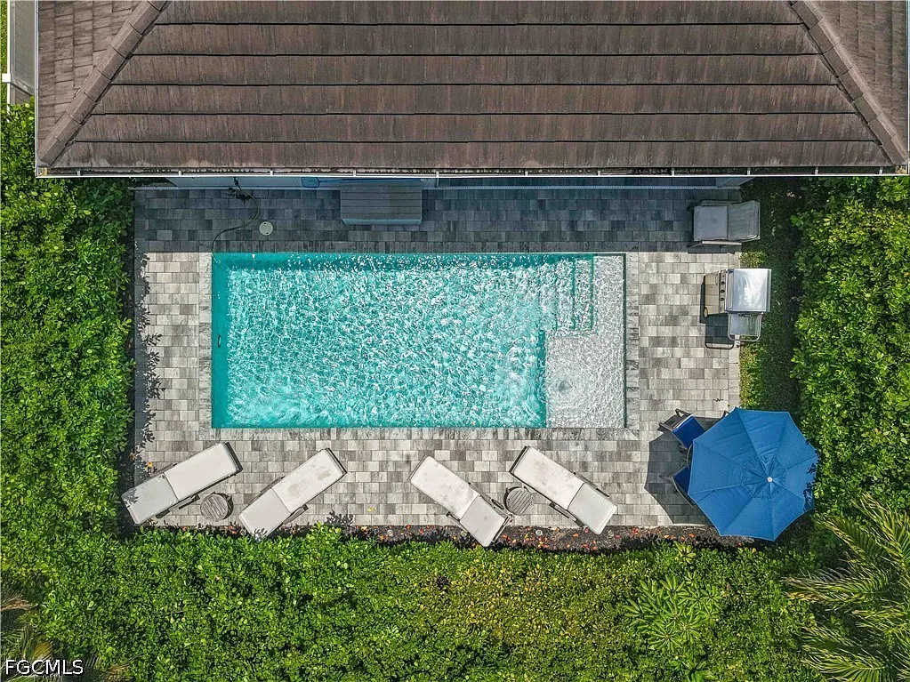 4 bed, 3.0 bath, 2014 sqft, $10,500 — Photo 4