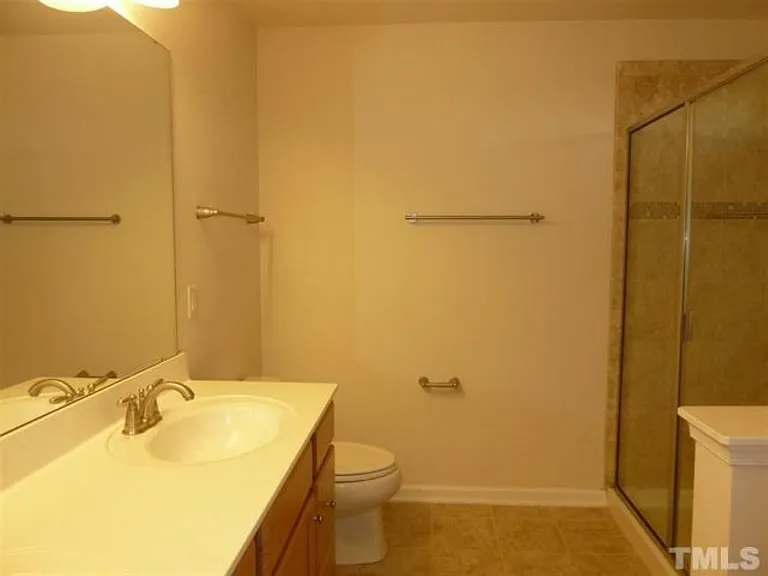 2425 Historic Cir — Photo 9