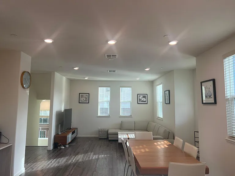 1033 Gabbiano Ln #1 — Photo 7