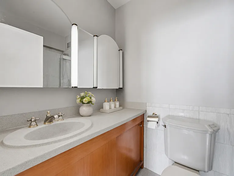 3200 N Lake Shore Dr #2102 — Photo 15