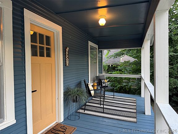 4th image of 304 N Cimarron Ave