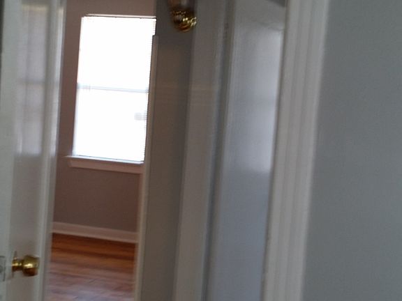 4th image of 3616 Eagle St APT 4