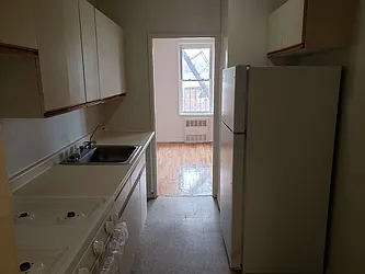 Rented by Mahzari Realty Inc