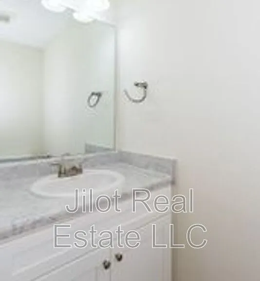2015 Oak Park Ln — Photo 6