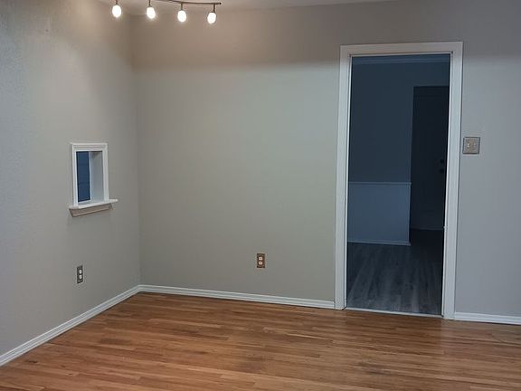 3rd image of 410 S Florida St