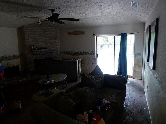 3rd image of 16611 Park Scot Dr