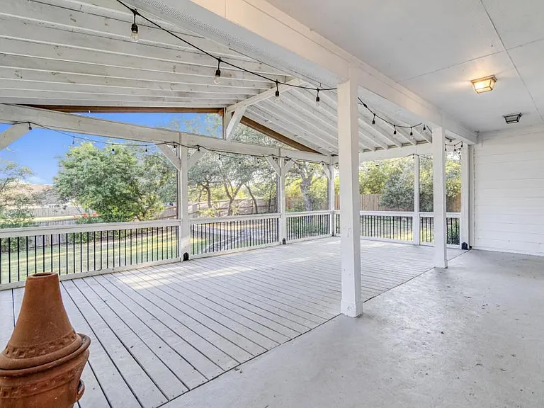 9116 Pedernales Rio — Photo 40