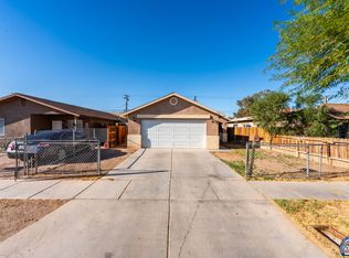 542 W Holt Ave, El Centro, CA 92243