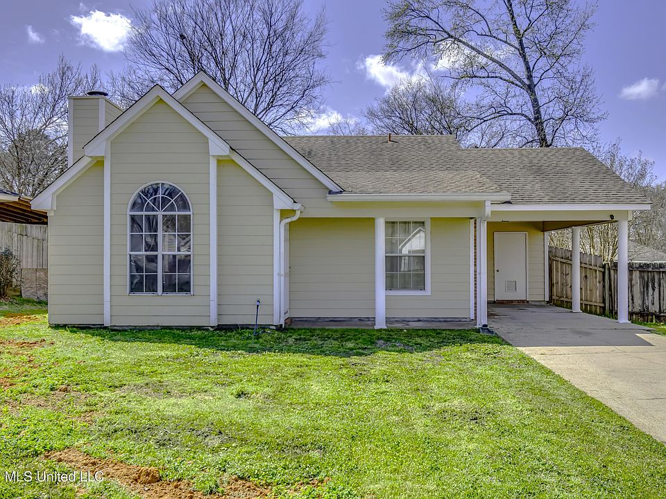 1st image of 407 Pelican Way