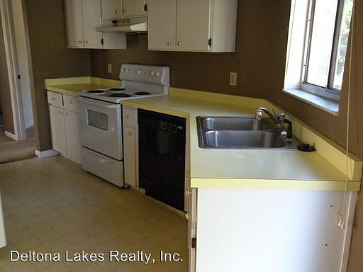 3rd image of 1421 Summit Hill Dr