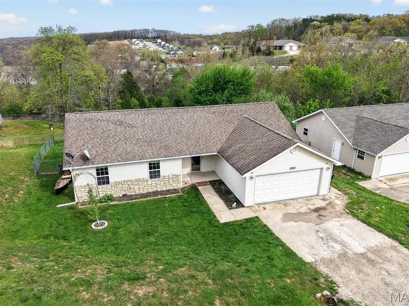 20826 Hibbett Rd, Saint Robert, MO 65584