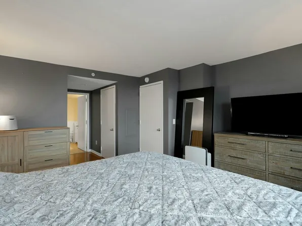 700 Grove Street image 23 of 39