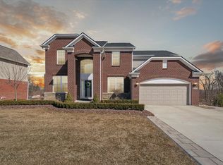 25798 Wembley Dr, Novi, MI 48374