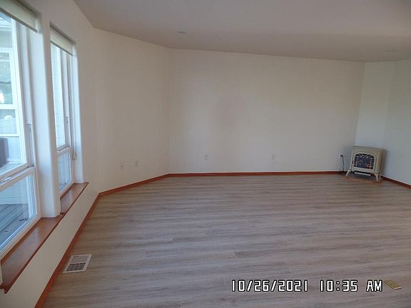 4th image of 630 Summer Breeze Ln