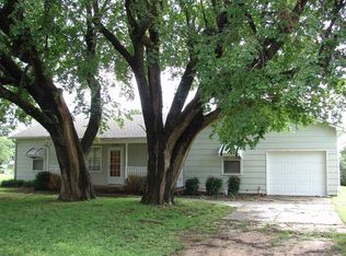 318 S Fairfield St, Norwich, KS 67118