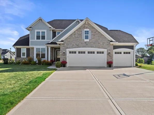 W48N8128 Heron COURT, Cedarburg, WI 53012
