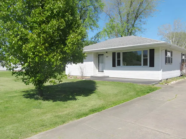 587 N Main St, Palmyra, IL 62674