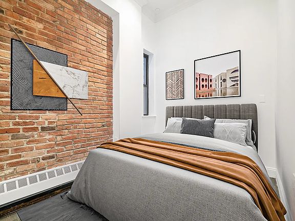 3rd image of 328 E 4th St APT 2A