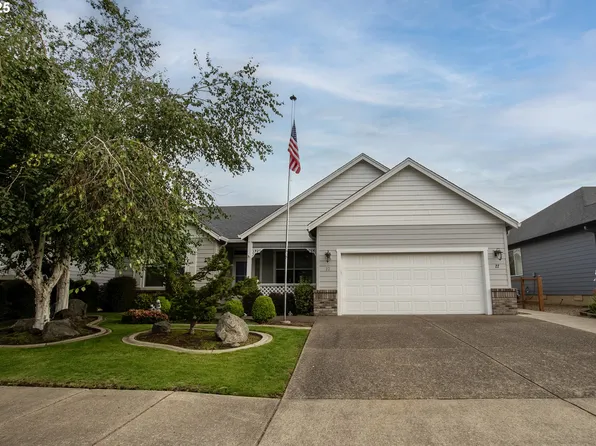 22 Almond Way, Creswell, OR 97426