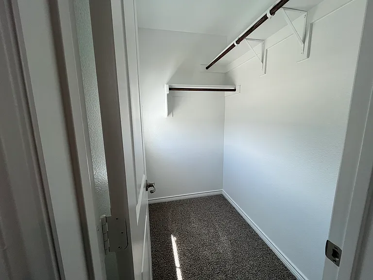 Walking closet
