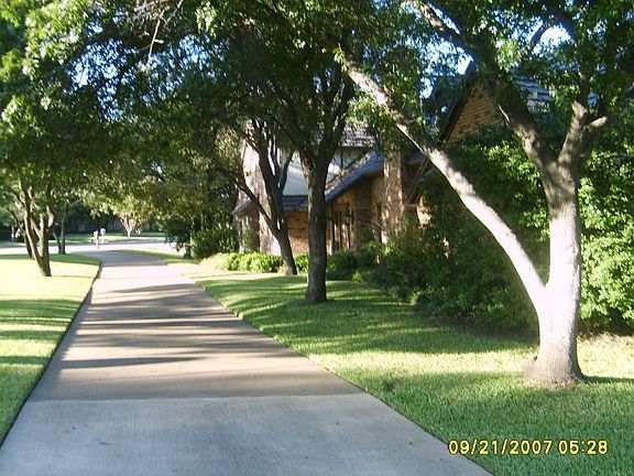 circular driveway