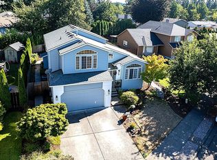 724 SW 28th St, Troutdale, OR 97060