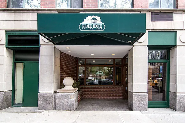 Rented by Tabak Real Estate | media 23