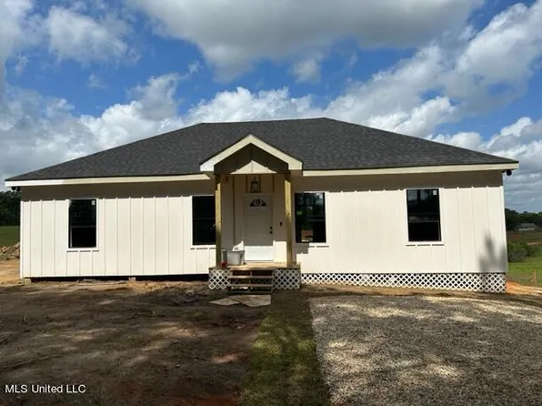 20 C W Moore Rd, Carriere, MS 39426