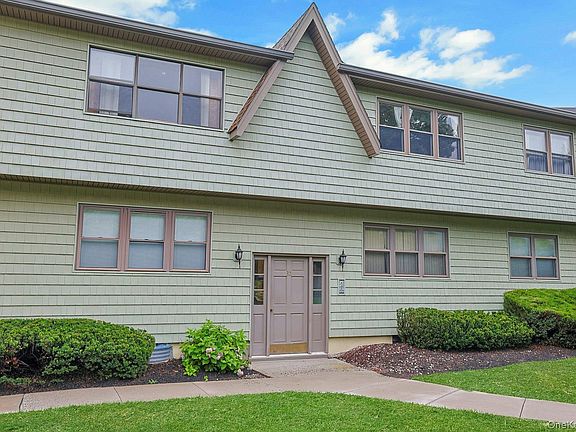 2nd image of 32 Milford Lane #6D