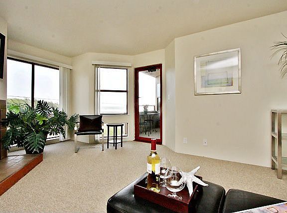 3rd image of 875 La Playa St APT 371